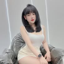 Cô Gái Xinh Đẹp Nhất Việt Nam Tỏa Sáng Quyến Rũ Giữa Mùa Hè Rực Rỡ Và Những Khoảnh Khắc Đẹp Mê Hồn