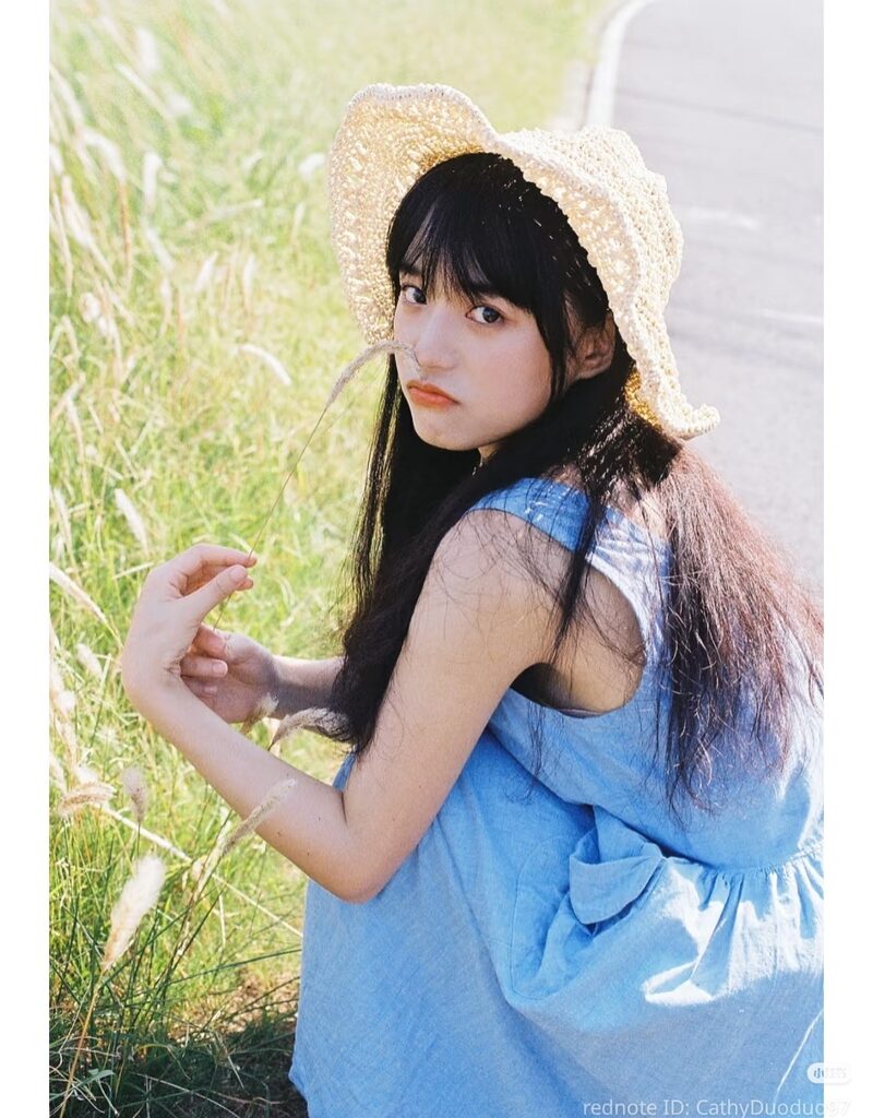 Gái Xinh 2008 Vẻ Đẹp Quyến Rũ Và Sự Tự Tin Tỏa Sáng Giữa Biển Khơi